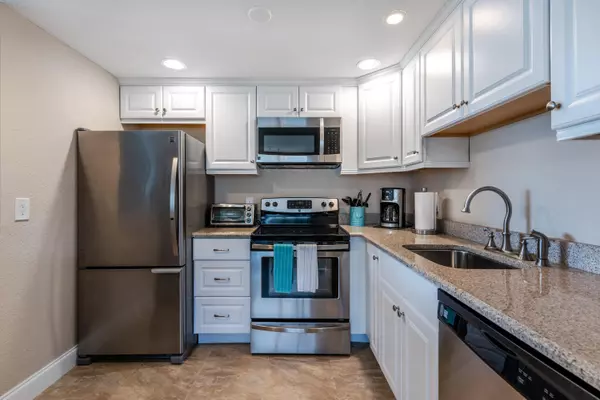 Delray Beach, FL 33446,38 Waterford B