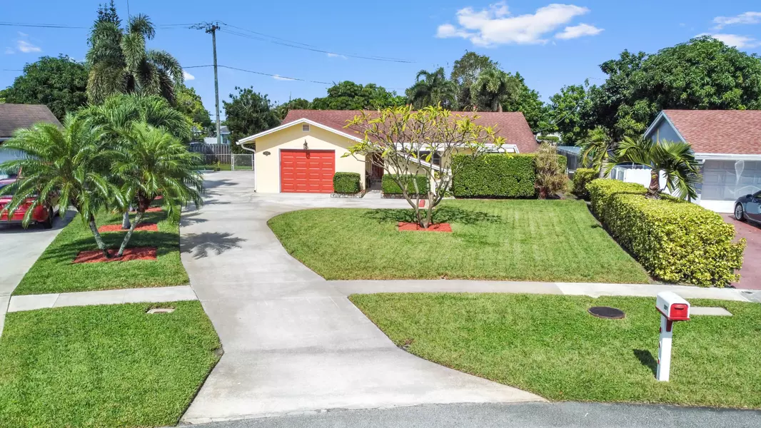 2809 Donald RD, Lake Worth, FL 33461