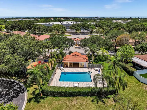 Coral Springs, FL 33067,6264 NW 38th DR