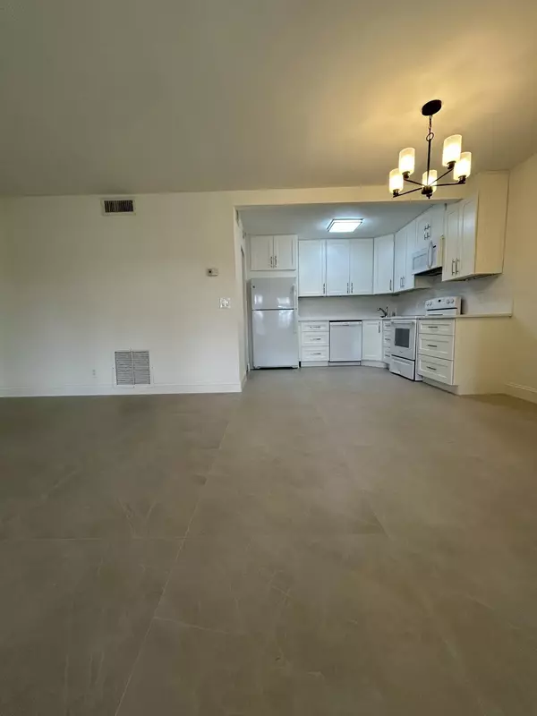 Greenacres, FL 33463,205 Pine Hov CIR A-1