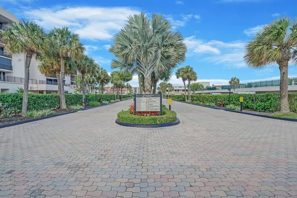 Boca Raton, FL 33431,2701 N Ocean BLVD E-205