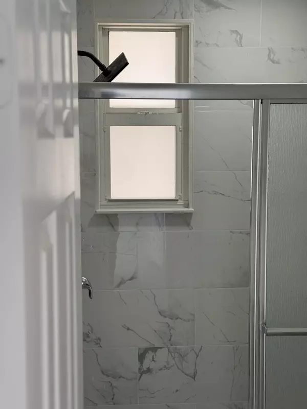 Lake Worth Beach, FL 33460,821 N B ST