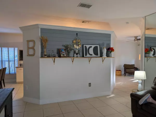 Weston, FL 33331,4153 Sapphire TER