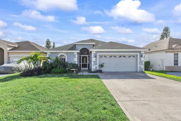107 Meadowlands DR, Royal Palm Beach, FL 33411