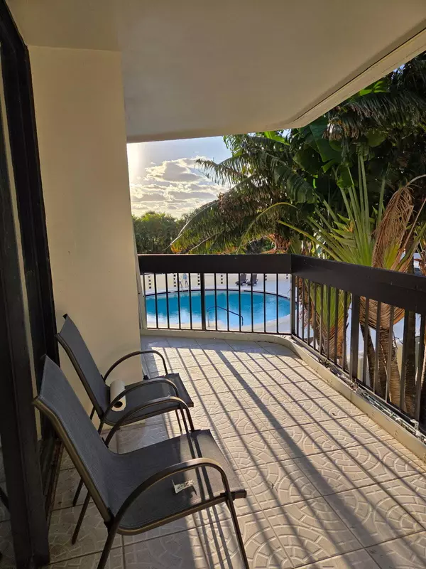 West Palm Beach, FL 33401,2000 Presidential WAY 204