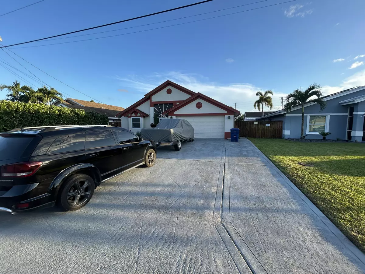 Jupiter, FL 33458,6334 Foster ST