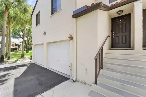 Boynton Beach, FL 33426,5 Via De Casas Sur 201