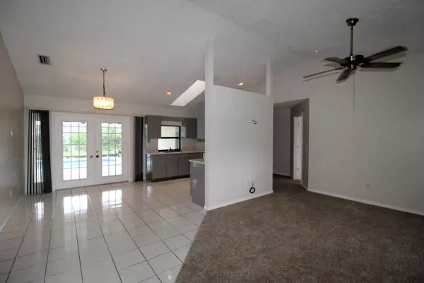 Port Saint Lucie, FL 34952,2237 SE SE Gaslight ST
