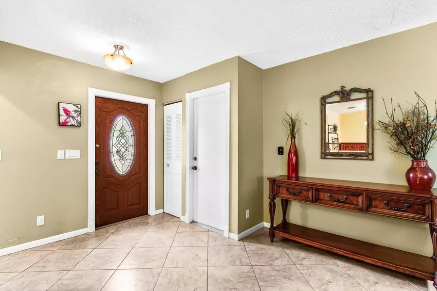 3709 Hertford CT, Greenacres, FL 33463