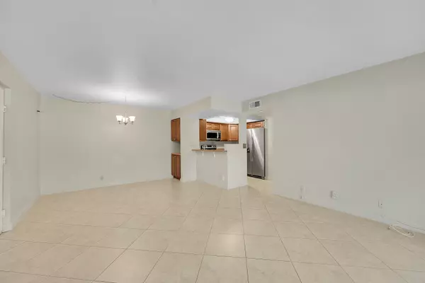 Port Saint Lucie, FL 34952,1548 SE Royal Green CIR M108