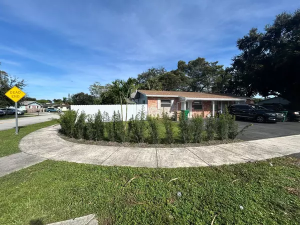 Davie, FL 33314,4350 SW 62nd AVE 1-2