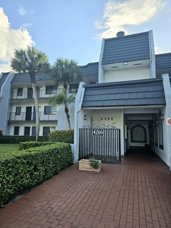 Lake Worth, FL 33467,4266 Deste CT 303