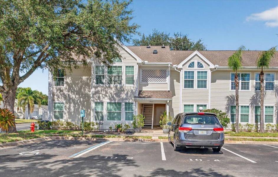 1924 Westminster CIR 4, Vero Beach, FL 32966