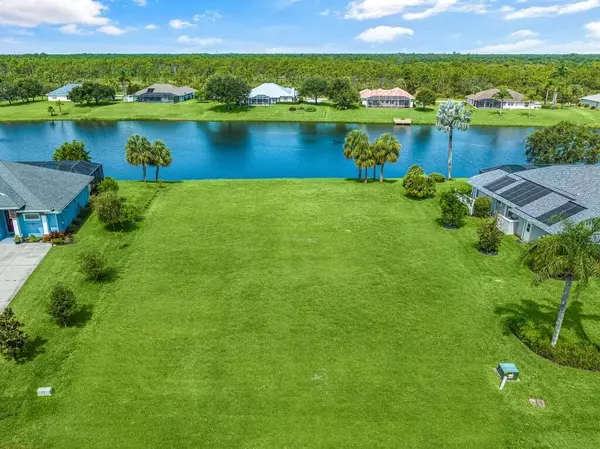 1556 Eagles CIR, Sebastian, FL 32958