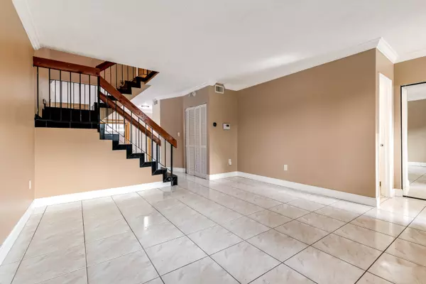 Miami, FL 33183,6691 SW 137th CT 11b