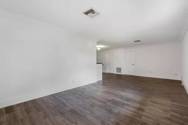 Palm Beach Gardens, FL 33410,8642 Sunset DR A