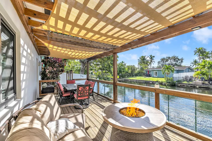 2000 NW 38th ST, Oakland Park, FL 33305