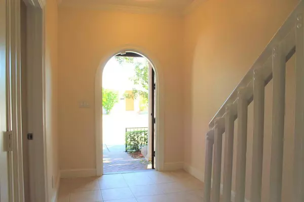 Lake Worth, FL 33460,531 S Federal HWY 15