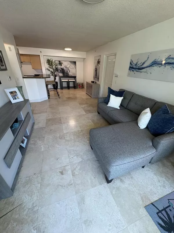 1205 Villa LN 1205, Boynton Beach, FL 33435