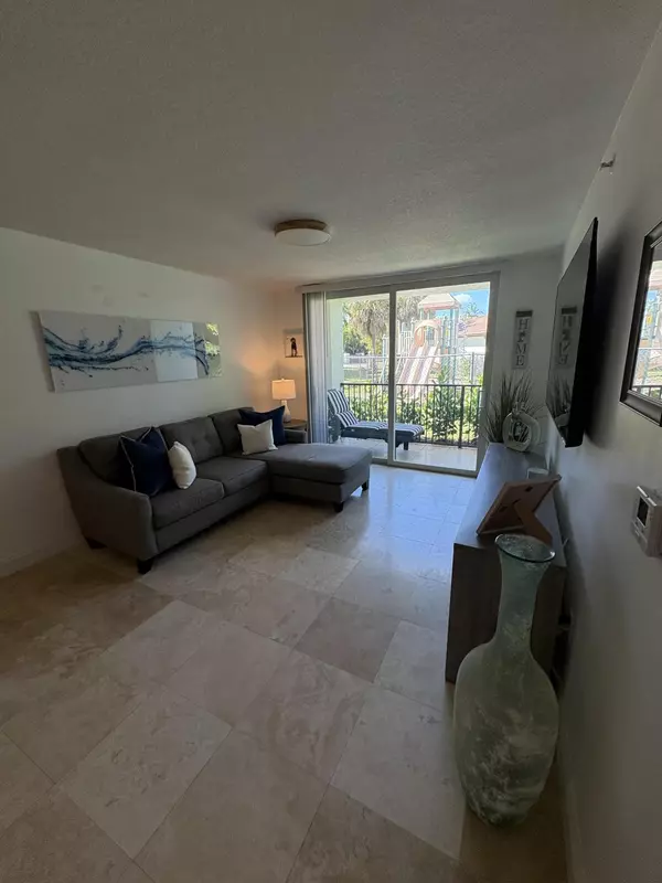 Boynton Beach, FL 33435,1205 Villa LN 1205