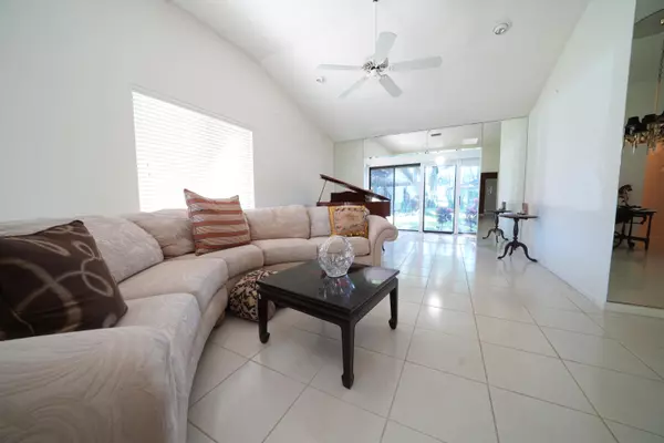 Boynton Beach, FL 33437,10084 Cherrywood PL