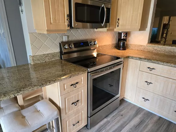 Delray Beach, FL 33445,2720 SW 15th ST 2-C