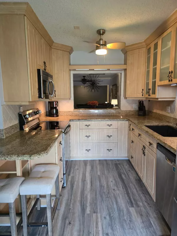 Delray Beach, FL 33445,2720 SW 15th ST 2-C