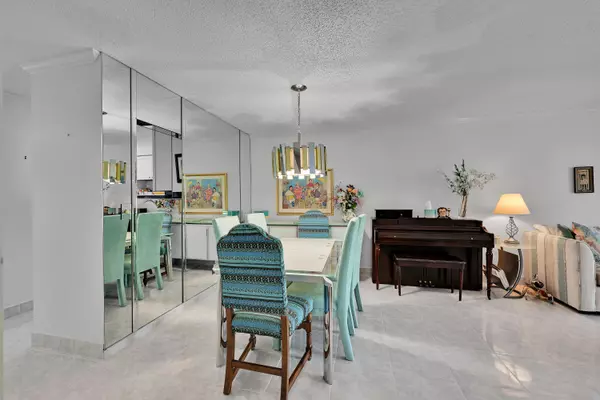 Delray Beach, FL 33484,13791 Flora PL D