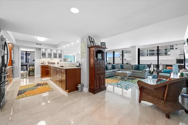 Singer Island, FL 33404,4200 N Ocean DR 1-805