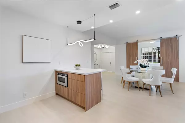 Boca Raton, FL 33496,5154 Lake Catalina DR A