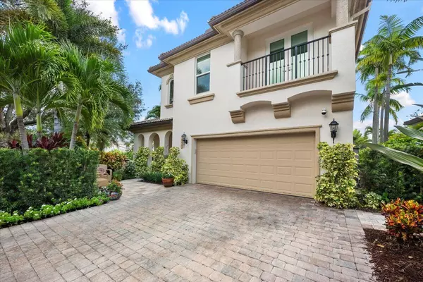 Palm Beach Gardens, FL 33410,1920 Flower DR