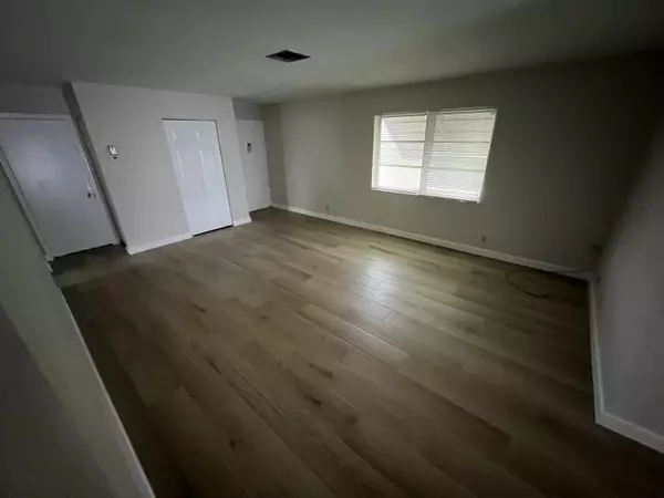 Boca Raton, FL 33487,500 NW 53rd ST