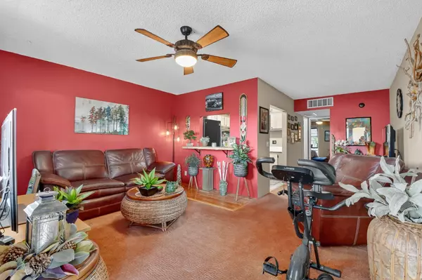 Palm Springs, FL 33461,600 Village Green CT 322