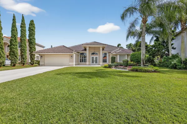 5609 Lake Shore Village CIR, Lake Worth, FL 33463