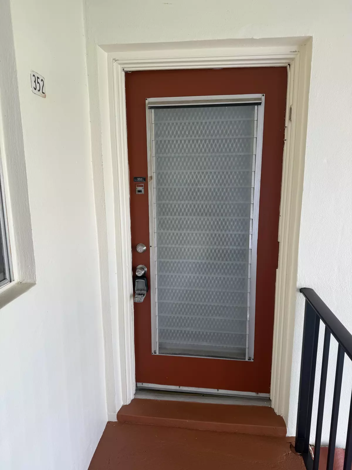 West Palm Beach, FL 33411,352 Lake Dora DR 352