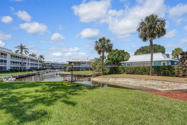 Stuart, FL 34994,1852 SW Palm City RD 202