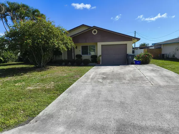 3694 Brooklyn LN, Lake Worth, FL 33461
