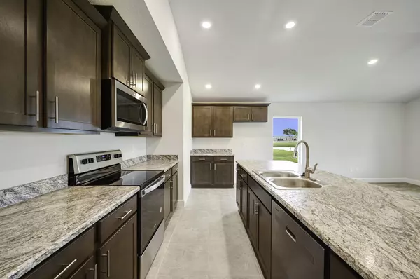 Fort Pierce, FL 34951,5145 Modeno ST