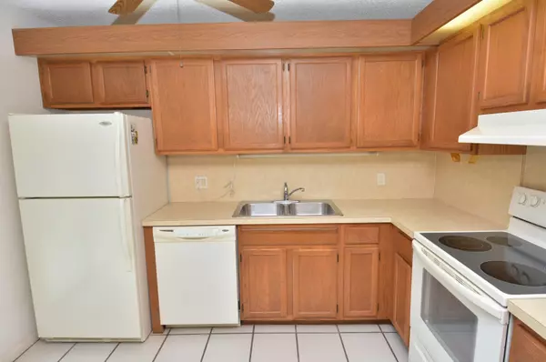 Stuart, FL 34997,5806 SE Windsong LN 217