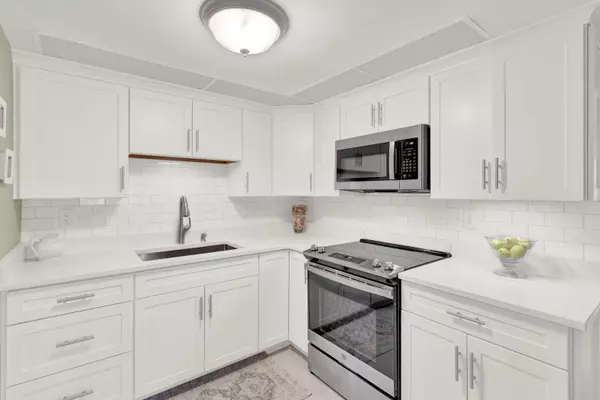 Jensen Beach, FL 34957,2069 NE Collins CIR 7-50