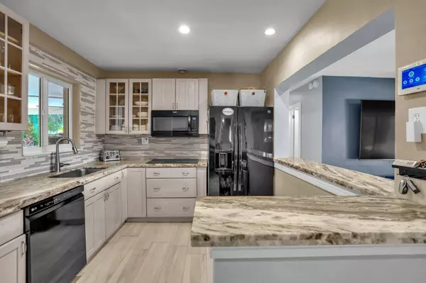 Boca Raton, FL 33431,3098 NE 5th AVE