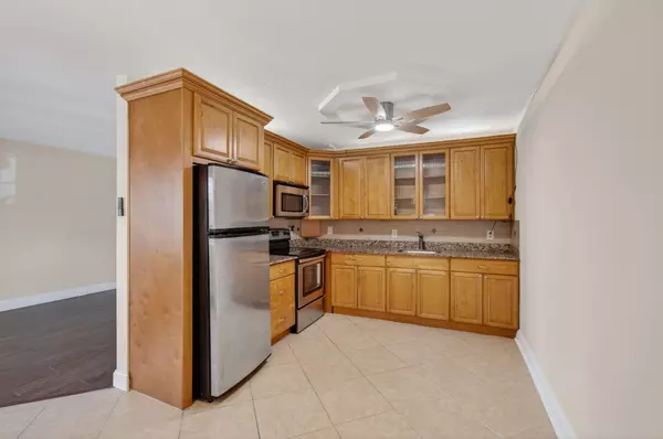 Boca Raton, FL 33434,2048 Newcastle C