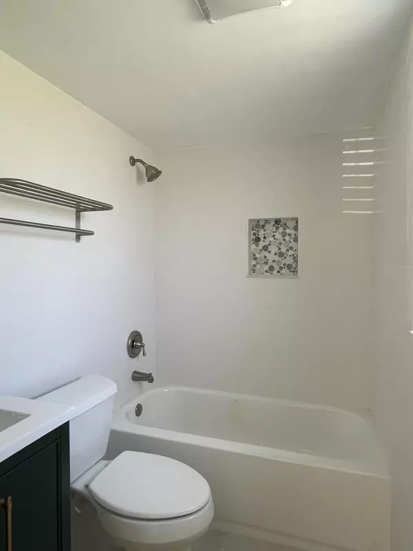 Boynton Beach, FL 33435,316 SE 1st ST 4