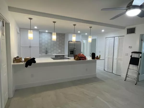 316 SE 1st ST 4, Boynton Beach, FL 33435