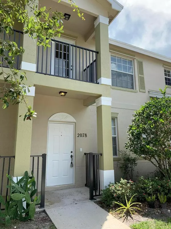 2078 SE Glen Ridge DR, Port Saint Lucie, FL 34952