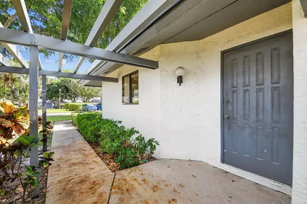 Boynton Beach, FL 33437,10101 Ashwood PL