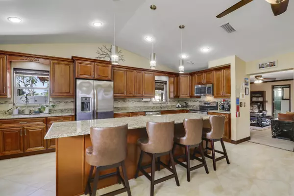 Royal Palm Beach, FL 33411,10438 Pippin LN