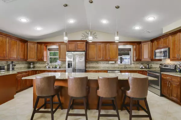 Royal Palm Beach, FL 33411,10438 Pippin LN