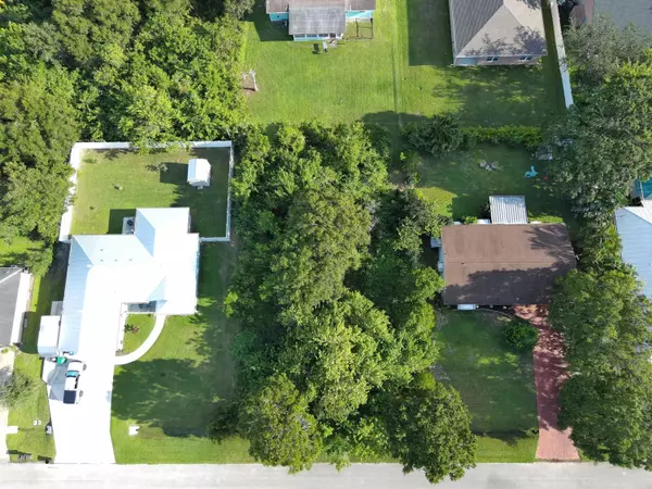 Sebastian, FL 32958,462 Joy Haven DR