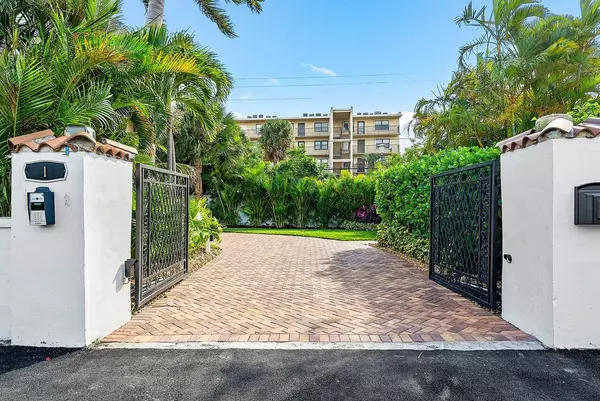 Lake Worth Beach, FL 33460,1 S S 18th AVE
